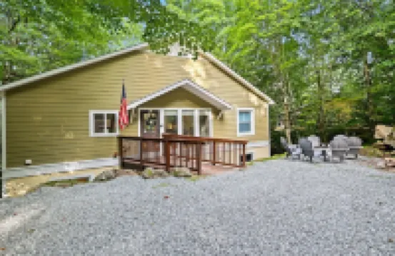 .25 Mi to Ski Resort: Game Room - 2 Decks - Fire Pit - Pet Friendly