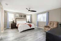 Spacious modern family home - Self check-in 월마트 슈퍼센터 주변 호텔