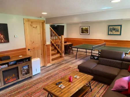 Cabin on 66 private acres with hiking trails