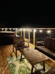 Charming Cottage with Jacuzzi, Fire Pit and Access to Nearby Lakes!