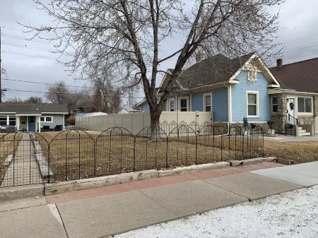 Great Location! 2 Houses for large groups!!