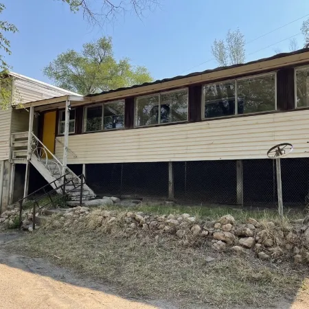Wagon Wheel House – Nature & Wildlife Stay