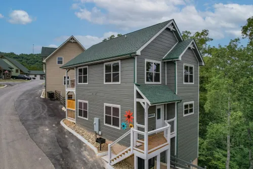 Indoor Pool, BunkRoom, Hot Tub, 1.5 Mile to Strip