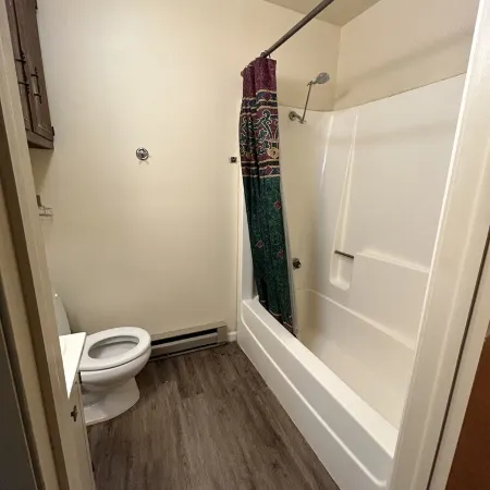 Cozy/private 1 bedroom upstairs apartment downtown Winifred MT!