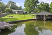 Unique find on Logan Martin! Cozy, spacious and family friendly.