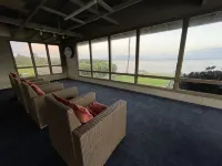 Rainbow Retreat - Ocean Front - Molokai - Peaceful Hotels in Ualapue