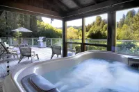 Riverlands, by Vinifera Homes Hotels in Sonoma County