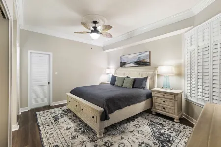 SeaCrest ~N Forest Beach Coligny Oceanview~Huge 1 Bedroom!  Pool! Отели рядом с достопримечательностью «Shipyard Beach Access»