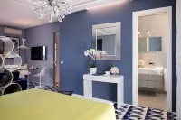 BIG VILLA WITH AMAZING INFINITY TERRACE JACUZZI SWIMMING POOL 10 MIN FROM "PIAZZETTA 修士礁附近的飯店