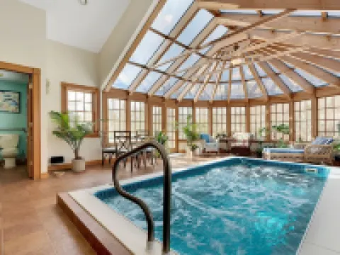 Quiet  Farm Stay Suite- Short Drive to Coast & Southern Maine Attractions Hotels in North Berwick