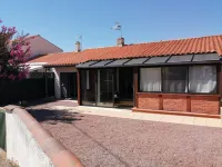 Whole house in the heart of La Tranche sur Mer, 300m from the beaches Hotel in zona Skatepark de La Faute-sur-Mer