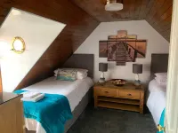 Charming fishermans cottage within minutes of beach and harbour