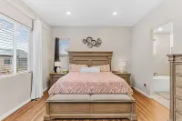 Spacious 3 bedroom, 2.5 bath house - 20 min from DIA, 25 min from Denver
