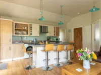 Meadow View lodge - Sleeps 4/5 with private hot tub Hotels in Cheddar
