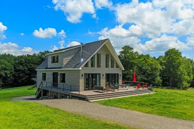 SOL® Catskills Mnt view, Sauna, Hot Tub, Fire Pit, Min to Plattekill & Belleayre
