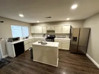 Spacious 5-bedroom Modern Home Yuba City with massive backyard, newly remodeled