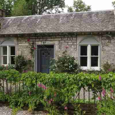 The Lodge at Duchray Castle. Perfect for family with 3 small children. Hotel Exterior