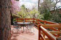 The Best Cozy Ski and Hiking Base location in Salt Lake City! Hotel dekat Millcreek Canyon Winter Gate