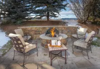 Escape to Modern Mountain Retreat Near Top Ski Resorts w/ Hot Tub!
