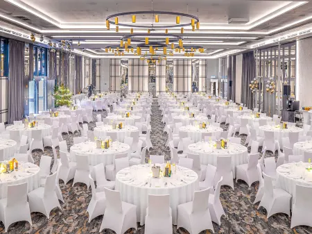 Mercure Krakow Fabryczna City Отели рядом с достопримечательностью «Фабрика эмали Оскара Шиндлера»