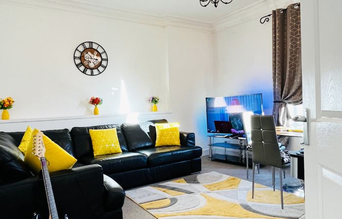 Luxury 2 Bedroom Entire Flat - Self Check in & Check Out