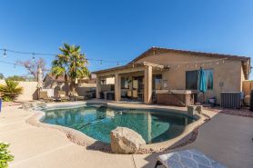 Lovely Garden Lakes,Pool & Spa! Special Montly Rate!!
