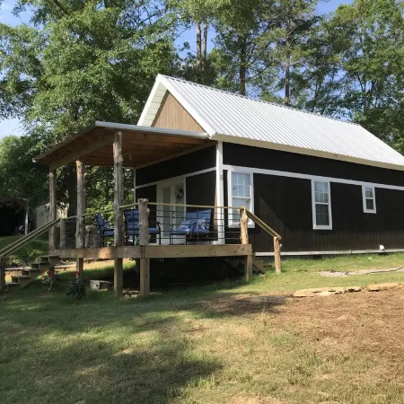 Little cabin on the smith lake