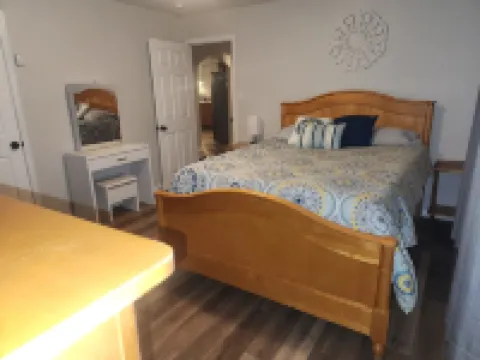 Cozy and Comfortable Home in West County