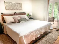 Cozy Cottage near Saratoga racetrack & SPAC Hotels in Wilton