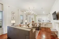 Elegant Mid-city gem near City Park & Streetcar. Walk to Voodoo & Jazz Fest - อ่างจากุชชี่