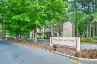 Bethany Beach 3-BR Townhouse With Pool and Tennis - Walking Distance to Beach!