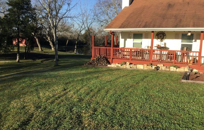 Country home located near Bellville/Sealy only 60 minutes from Houston, Tx