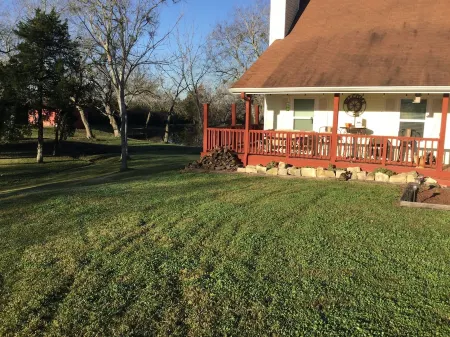 Country home located near Bellville/Sealy only 60 minutes from Houston, Tx
