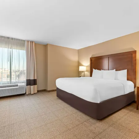 Comfort Inn & Suites Avera Southwest