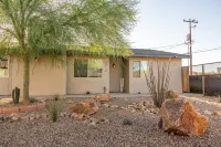 Modern Central Gem near UofA, UMC, TMC, downtown: 2 King Beds & Chef's Kitchen