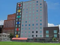D Sabana Hotel San Jose Lili Pink CR - Multiplaza Curridabat附近的飯店