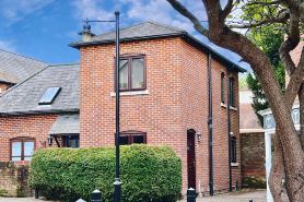 Cosy retreat in Ringwood New Forest Town Centre