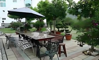 Chung Cheng Hu Hostel