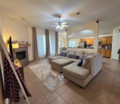 Lovely Lakeside Living