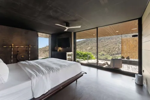 Desert Zen Retreat  Hot Tub • Sauna • Gym