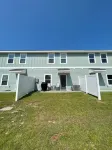 Charming 3-bedroom townhome in Gulfport, central location, WiFi, in home laundry