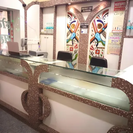 Hotel Mahatma Inn Ajmer Отели рядом с достопримечательностью «Даргах Шариф»