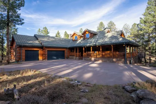 Beautiful Mountain Lodge! 7,000 Sq. Ft W/ Pond