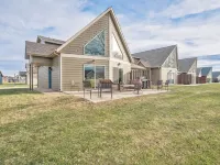 3-bedroom Cabin 13 in Bridges Bay, with on site eating and in/outdoor pool. 阿諾茲帕克酒店