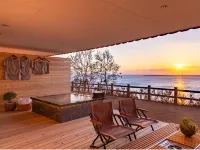 snow peak glamping ​TOKUSHIMA KOMATSUSHIMA​ Hotel a 