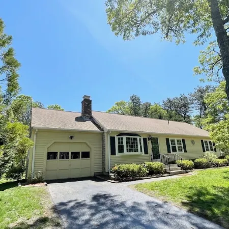 NEW - Cozy Cape Cod Family Getaway ~ A/C ~ SCREENED PORCH