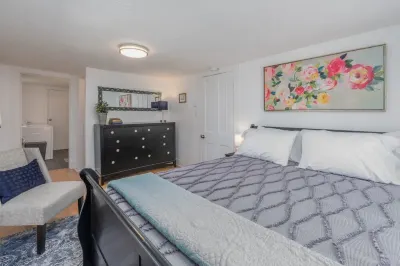The Firefly Cottage Hotels near Ramseys Draft Wilderness
