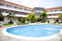 Vista Marina Hotel and Resort - de playa