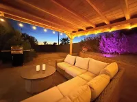 Wknd@ Bernie's II-2 Private Villas Private Compound 4bd/4ba/2 Hot Tubs
