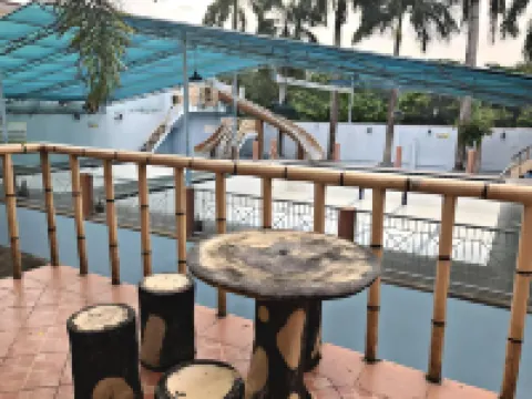 RedDoorz @ Praferosa Resort Hotel Calamba Hotels in Calamba